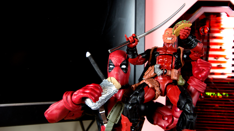 Illustration for article titled Deadpool Shows Off What Hasbro Can Do With 12 Inches